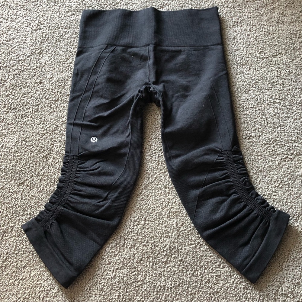 Lululemon In the Flow Crop II